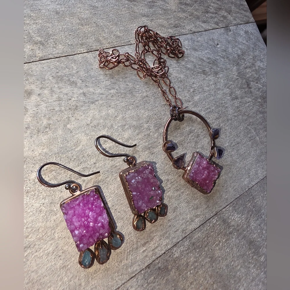 Beautiful Multi-Color Druzy Pendant & Earring Set in Copper